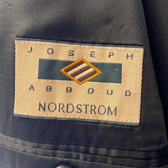 Joseph Abboud Men’s Black Suit/42R - Picture 2 of 3